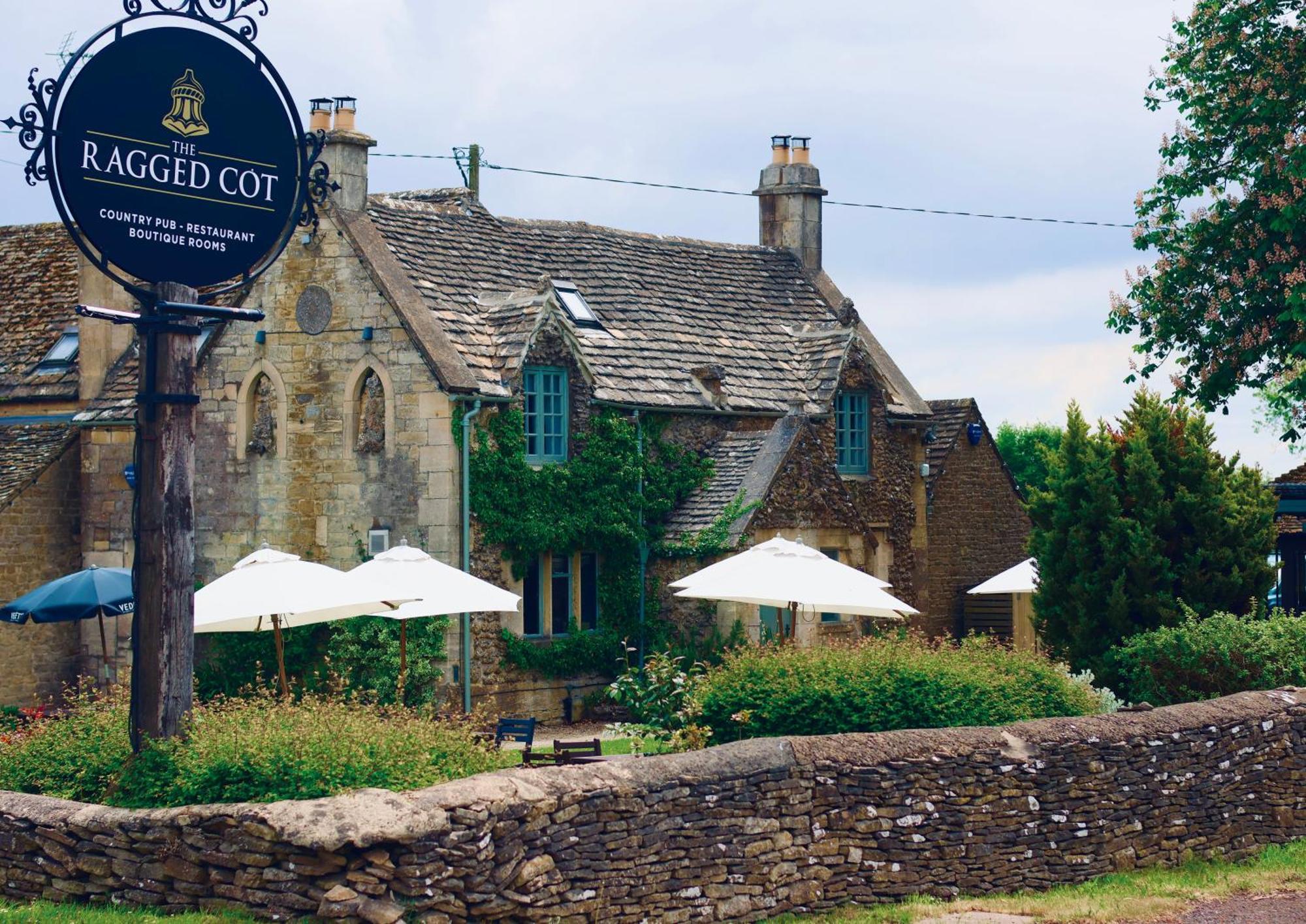 Hotel The Ragged Cot Minchinhampton Exterior foto