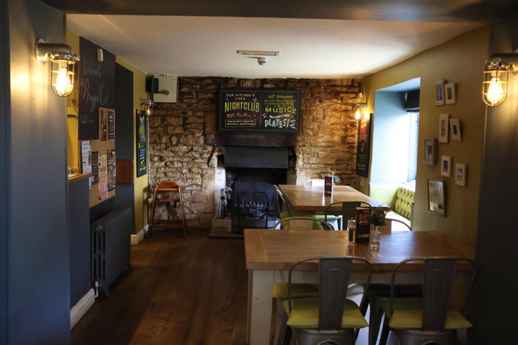 Hotel The Ragged Cot Minchinhampton Exterior foto